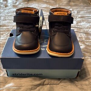 Stride Rite Black Baby Walker Shoes with Minimalist Design